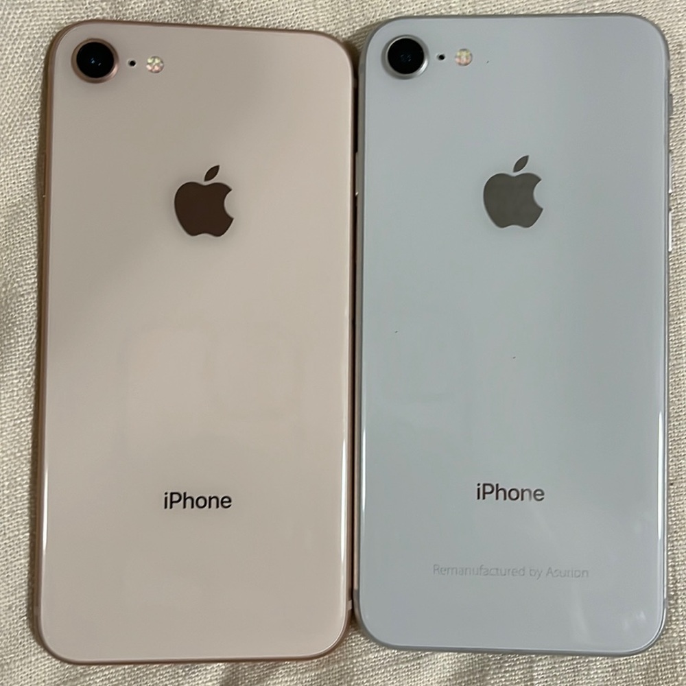 2 x Apple IPhone 8